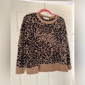Leopard Print Crew Neck Sweater from the Loft / Size Large